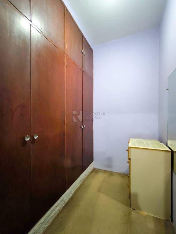 Casa Residencial à venda no bairro Centro: CLOSET SUÍTE 1