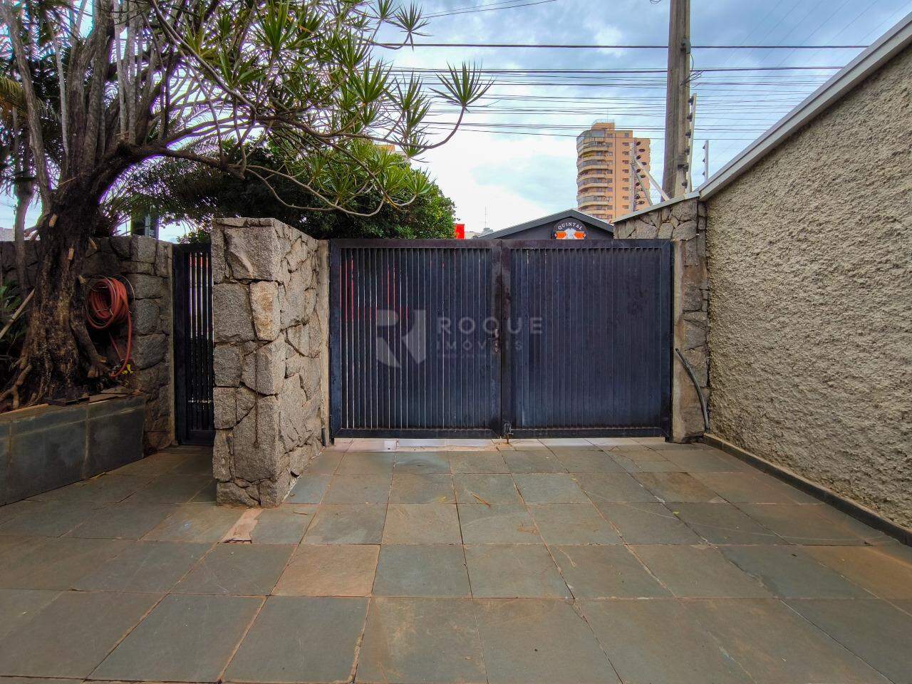 Casa Residencial à venda no bairro Centro: ENTRADA