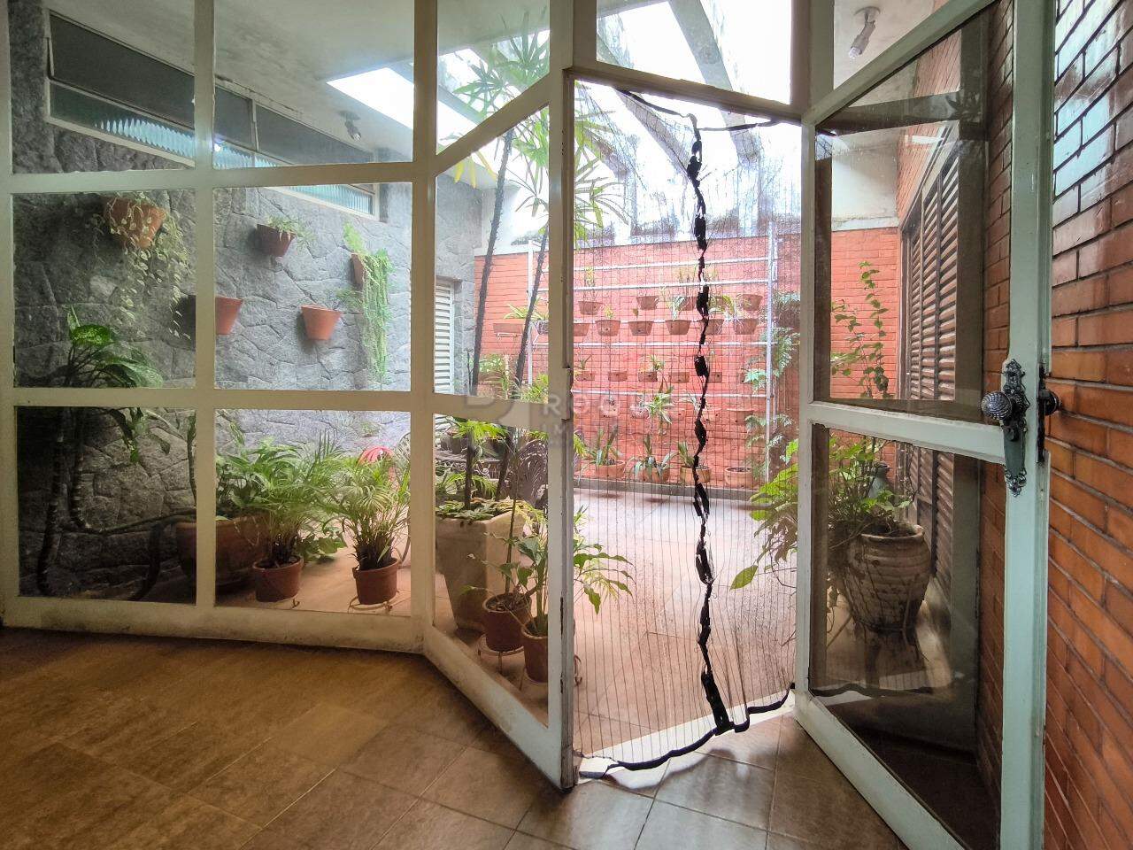 Casa Residencial à venda no bairro Centro: JARDIM DE INVERNO
