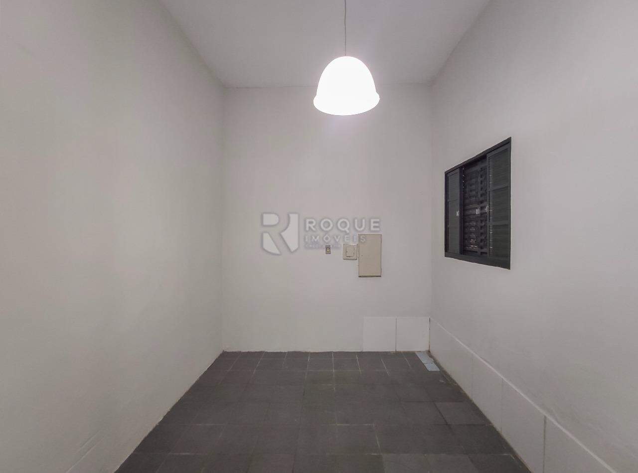 Casa Residencial para aluguel no bairro Vila Cristovam: Dormitório 2