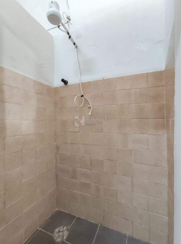 Casa Residencial para aluguel no bairro Vila Cristovam: WC social 