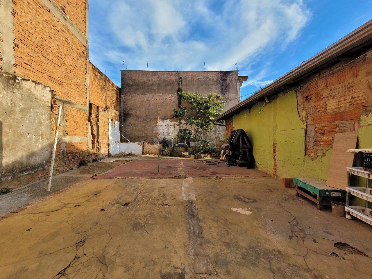 Casa Residencial à venda no bairro Jardim Ipiranga: Área de serviço