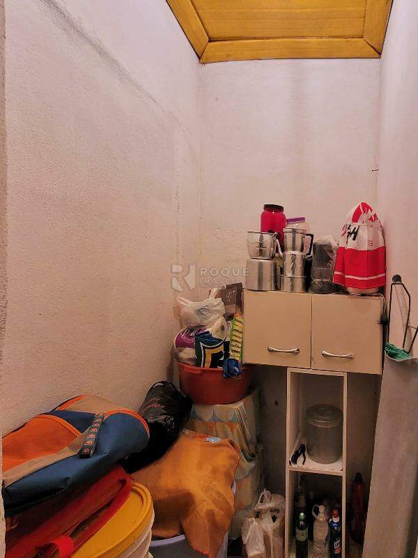 Casa Residencial à venda no bairro Jardim Ipiranga: Despensa interna