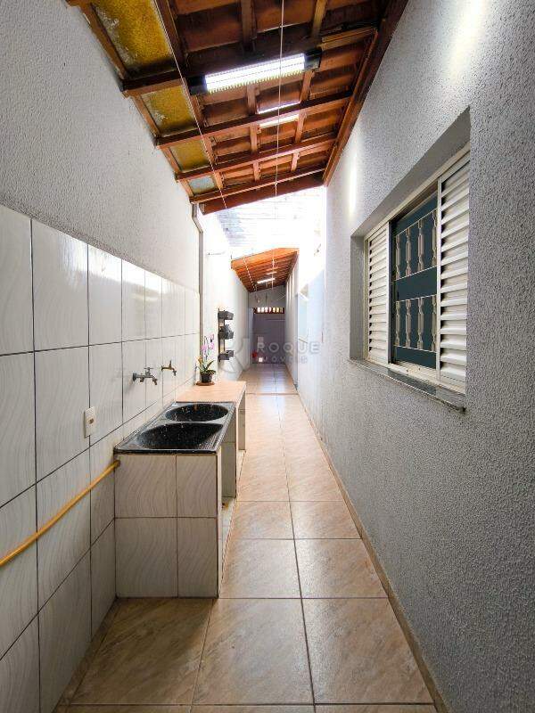 Casa Residencial à venda no bairro Jardim Campo Belo: ÁREA DE SERVIÇO