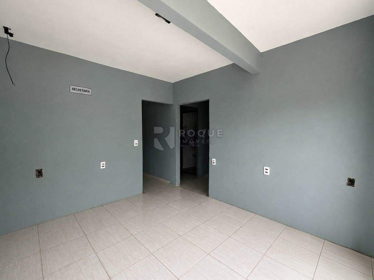 Casa Comercial para aluguel no bairro Jardim Nova Itália: Recepção