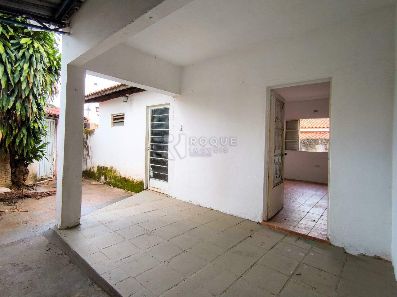 Casa Residencial à venda no bairro Vila Labaki: VARANDA