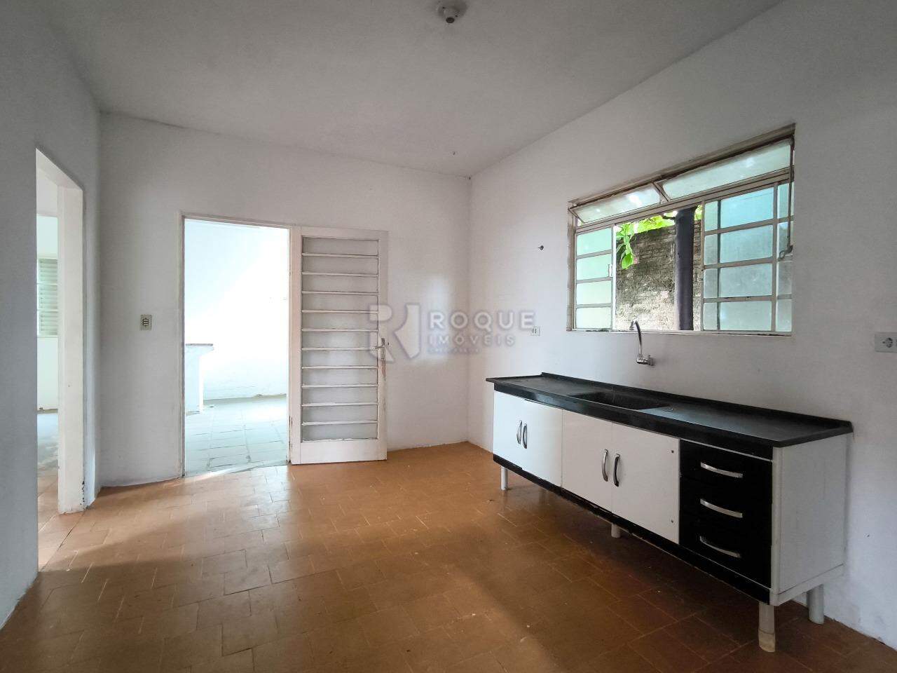 Casa Residencial à venda no bairro Vila Labaki: COZINHA