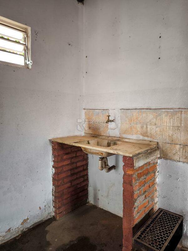 Casa Residencial à venda no bairro Vila Labaki: LAVATÓRIO SALÃO