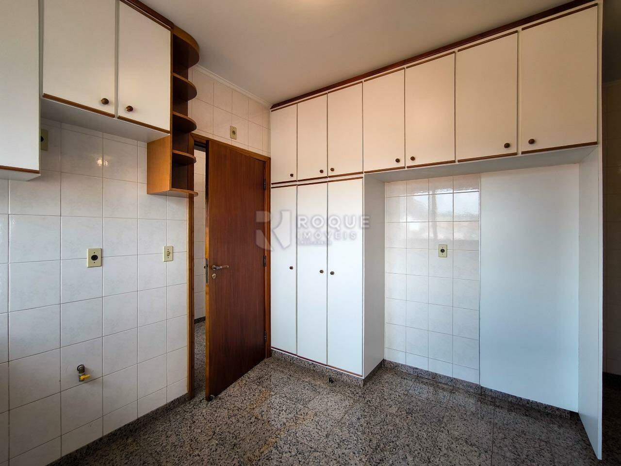 Apartamento à venda no bairro Centro: COZINHA