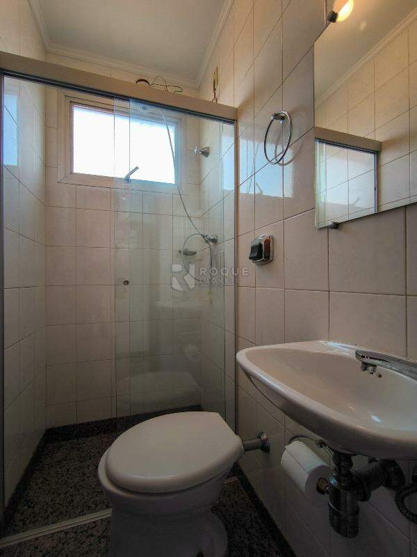 Apartamento à venda no bairro Centro: BANHEIRO ÁREA DE SERVIÇO