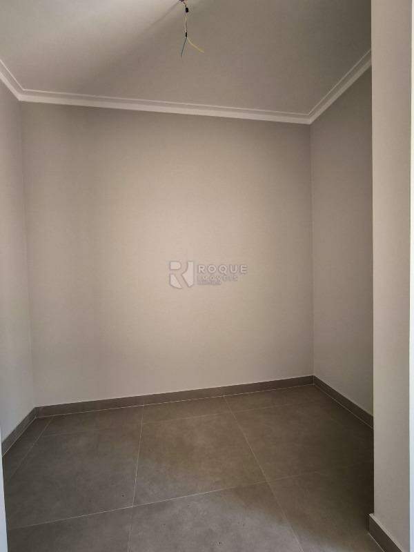 Casa em condomínio à venda no bairro Parque Residencial Roland: CLOSET SUÍTE 3