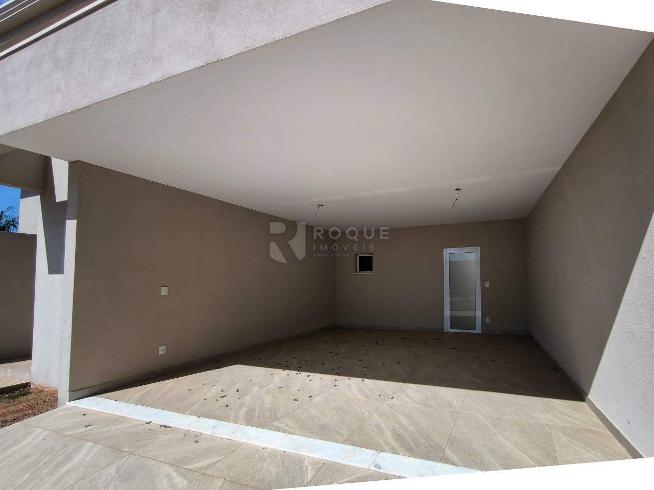 Casa em condomínio à venda no bairro Parque Residencial Roland: GARAGEM