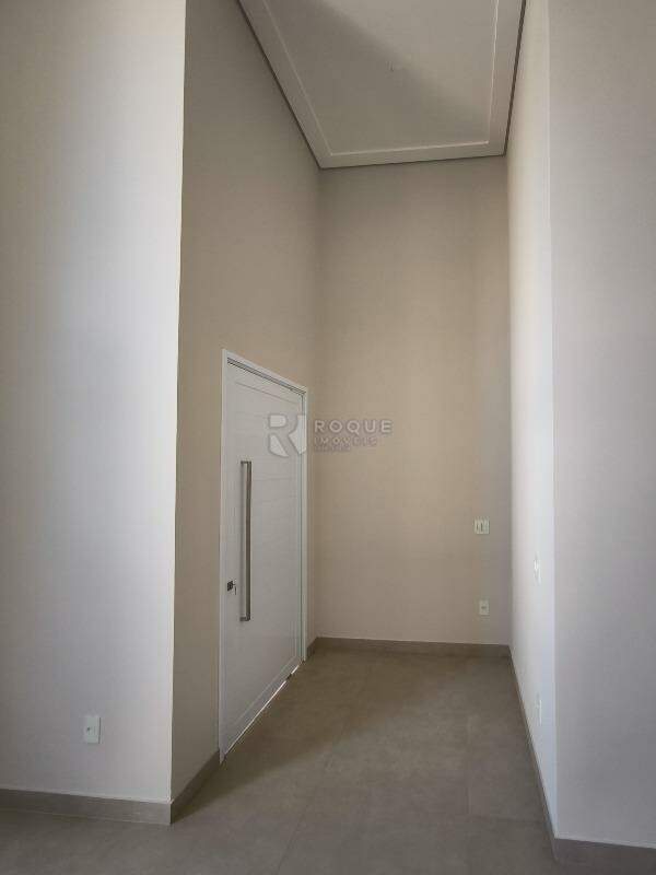 Casa em condomínio à venda no bairro Parque Residencial Roland: HALL DE ENTRADA