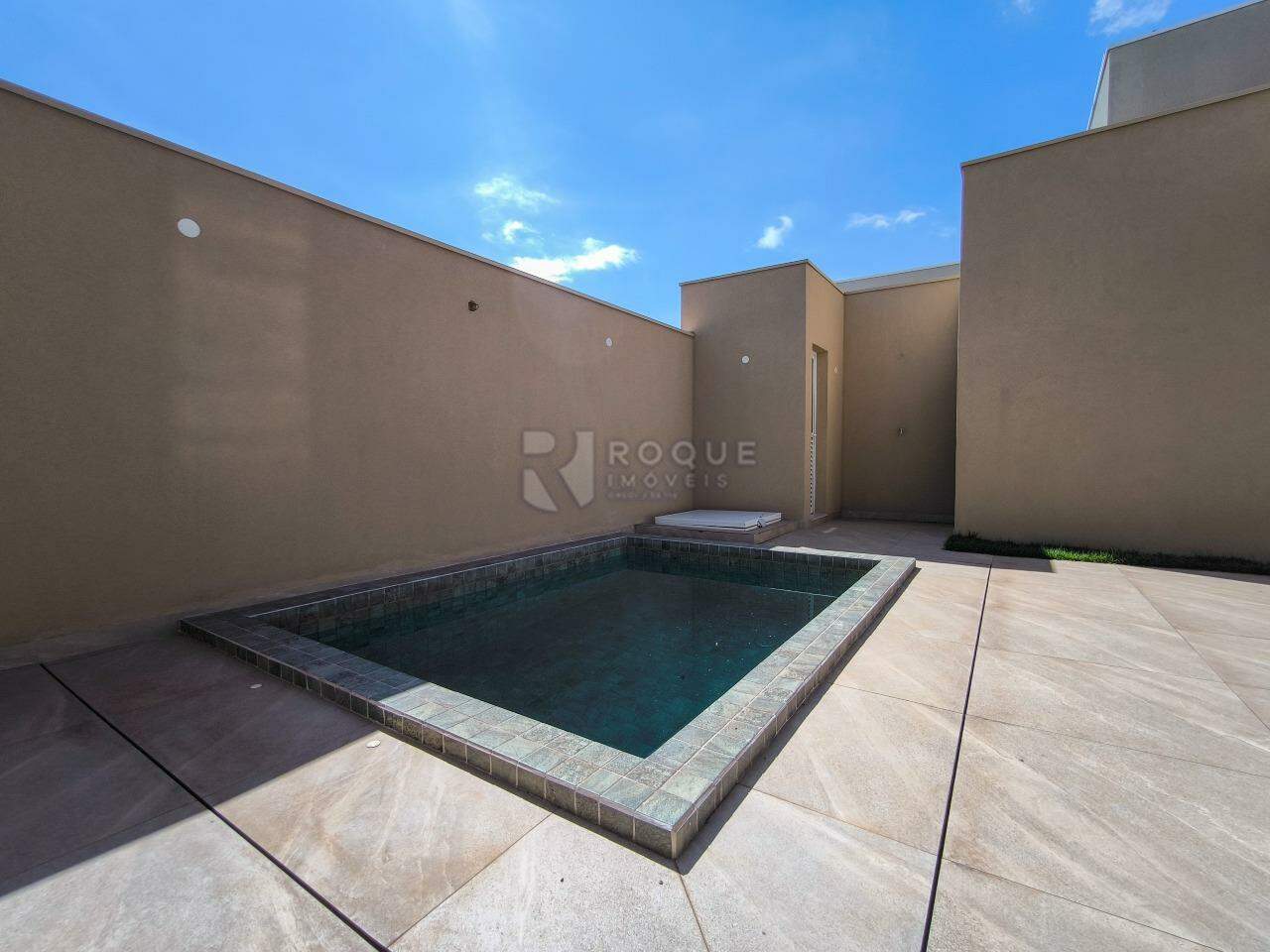 Casa em condomínio à venda no bairro Parque Residencial Roland: PISCINA