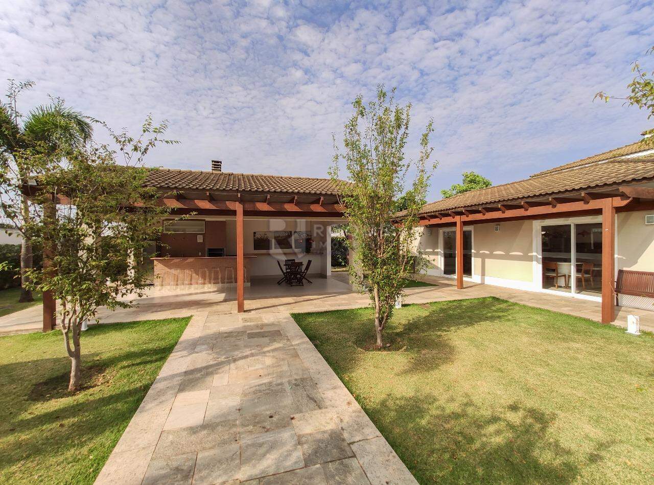 Casa em condomínio para aluguel no bairro Jardim Montezuma: Área do condomínio 