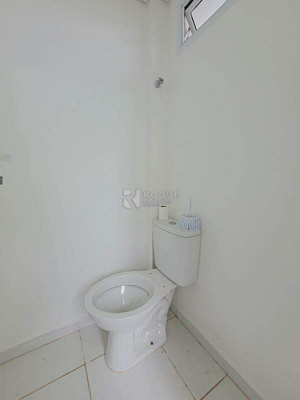 Casa em condomínio para aluguel no bairro Jardim Montezuma: Wc externo