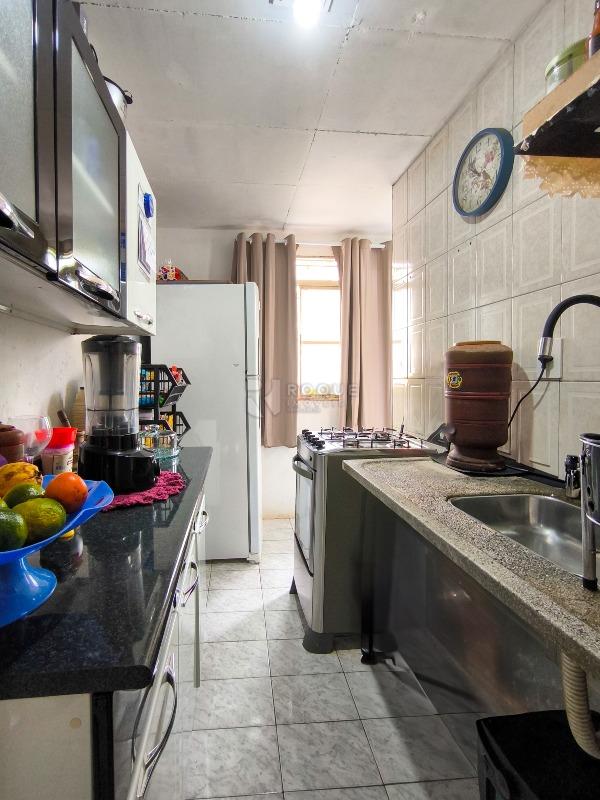Apartamento à venda no bairro Jardim Olga Veroni: COZINHA