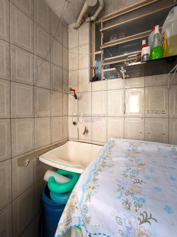 Apartamento à venda no bairro Jardim Olga Veroni: LAVANDERIA
