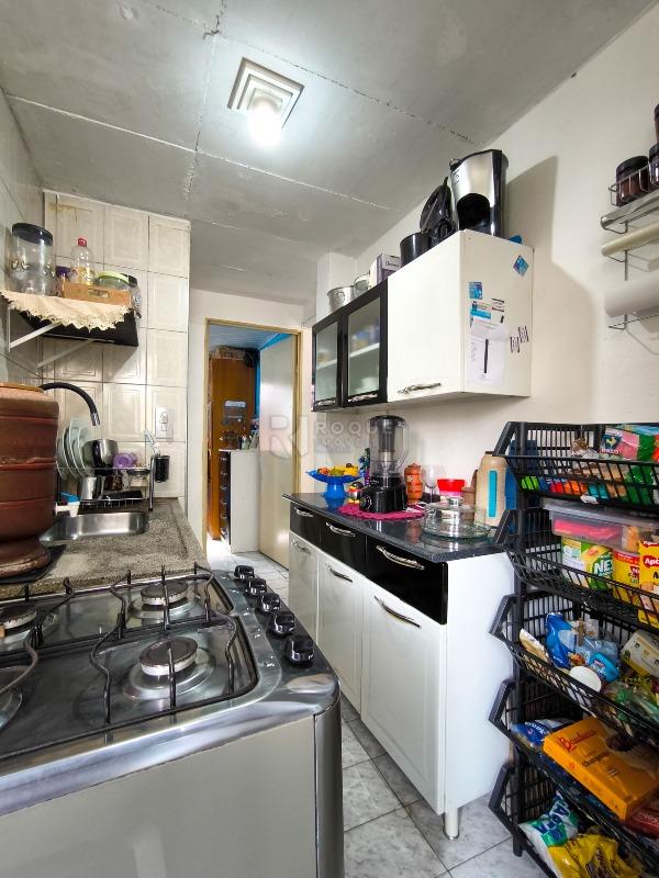Apartamento à venda no bairro Jardim Olga Veroni: COZINHA