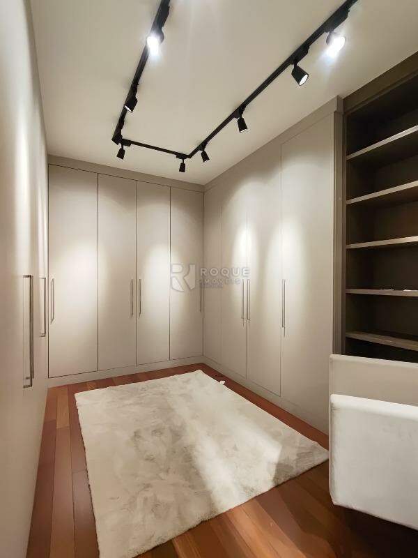 Apartamento à venda no bairro Jardim Aquárius: Closet Suíte 01