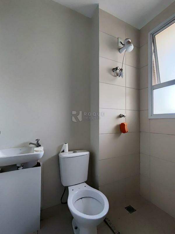 Apartamento à venda no bairro Jardim Aquárius: WC Área de serviço