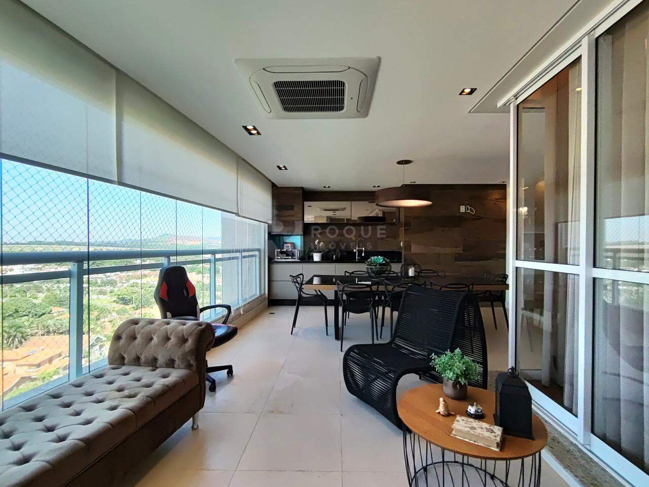 Apartamento à venda no bairro Jardim Aquárius: Sacada