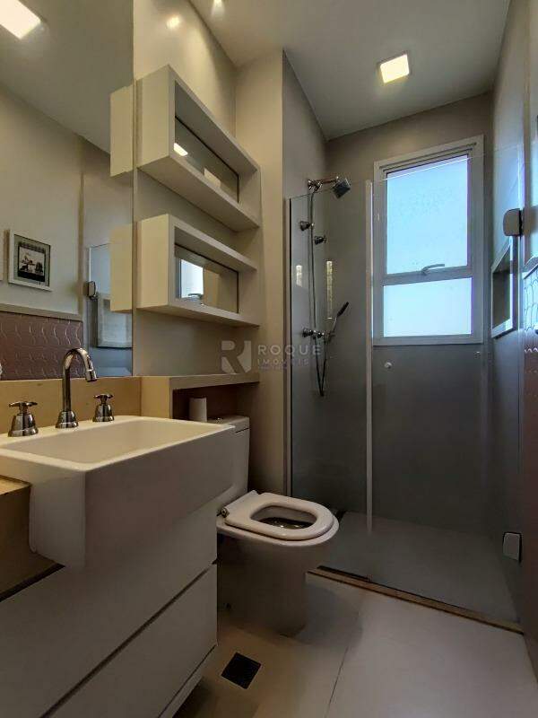 Apartamento à venda no bairro Jardim Aquárius: WC Suíte 02