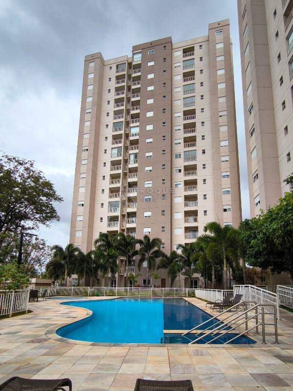 Apartamento à venda no bairro Jardim Senador Vergueiro: PISCINAS