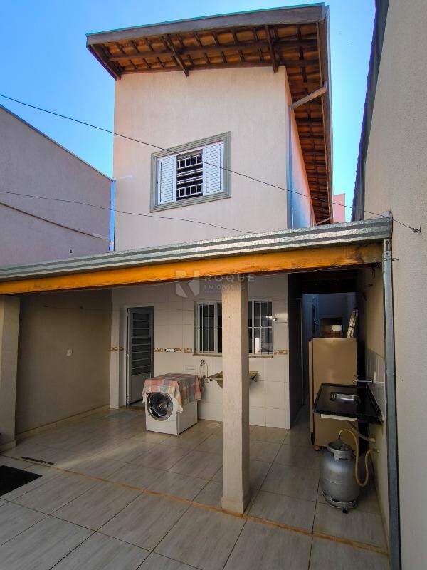 Casa Residencial à venda no bairro Vila Fascina: FUNDOS