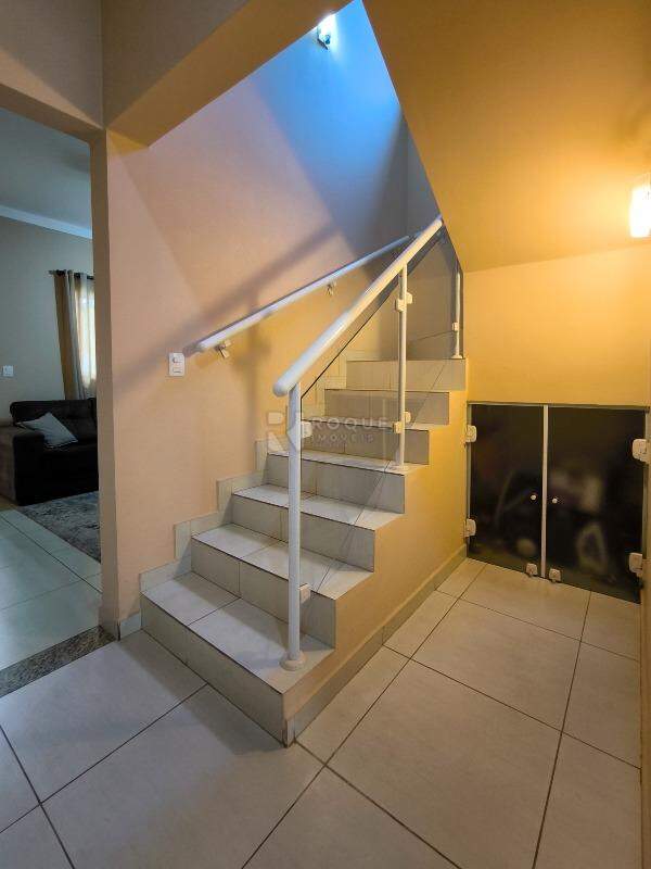 Casa Residencial à venda no bairro Vila Fascina: ACESSO PISO SUPERIOR