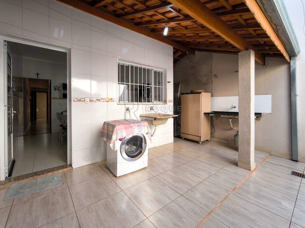 Casa Residencial à venda no bairro Vila Fascina: ÁREA DE SERVIÇO