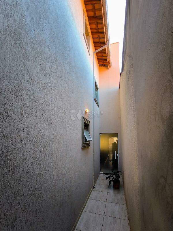 Casa Residencial à venda no bairro Vila Fascina: LATERAL EXTERNA