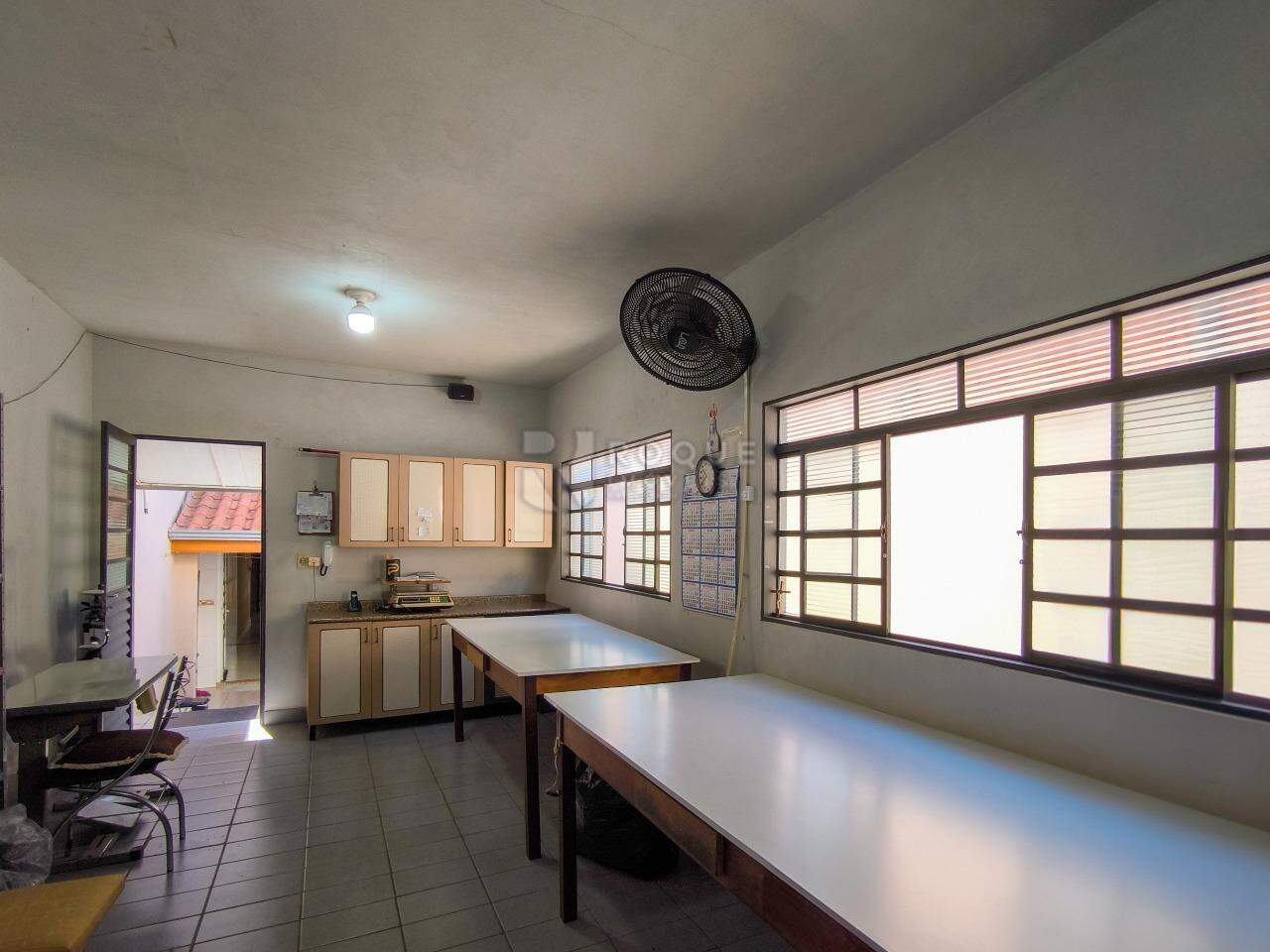 Casa Residencial à venda no bairro Vila Fascina: SALÃO