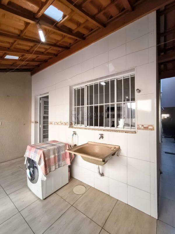 Casa Residencial à venda no bairro Vila Fascina: LAVANDERIA