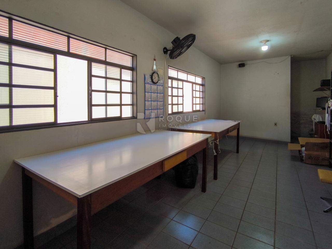 Casa Residencial à venda no bairro Vila Fascina: SALÃO
