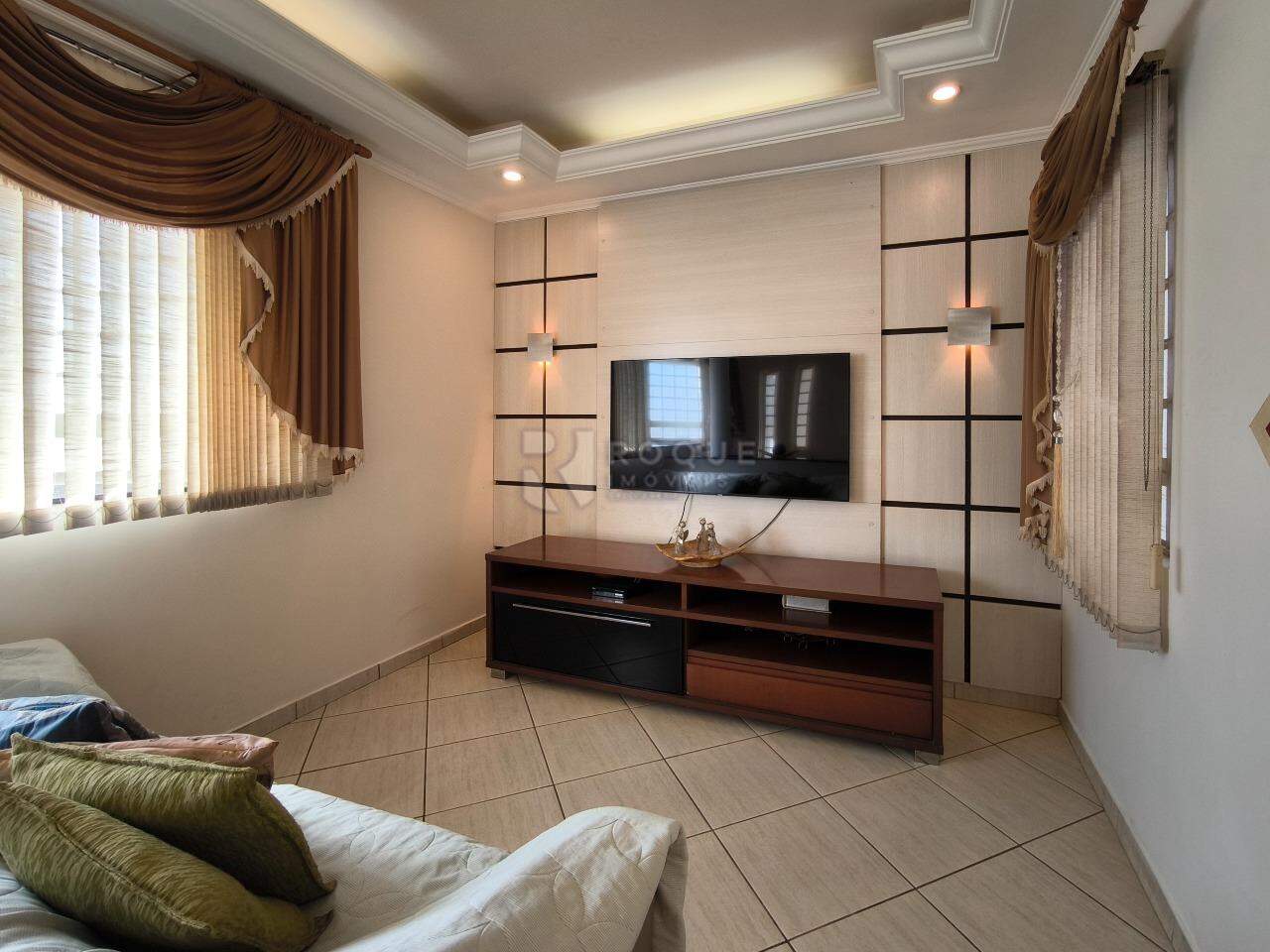 Casa Residencial à venda no bairro Parque Egisto Ragazzo: SALA DE TV