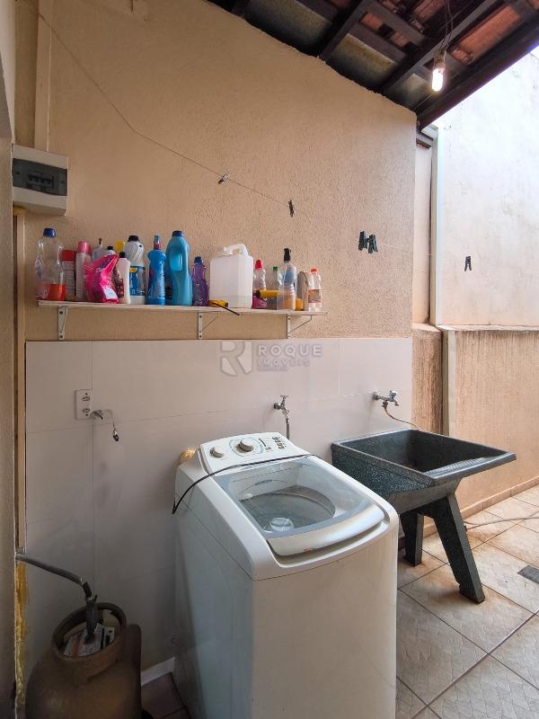 Casa Residencial à venda no bairro Parque Residencial Belinha Ometto: LAVANDERIA