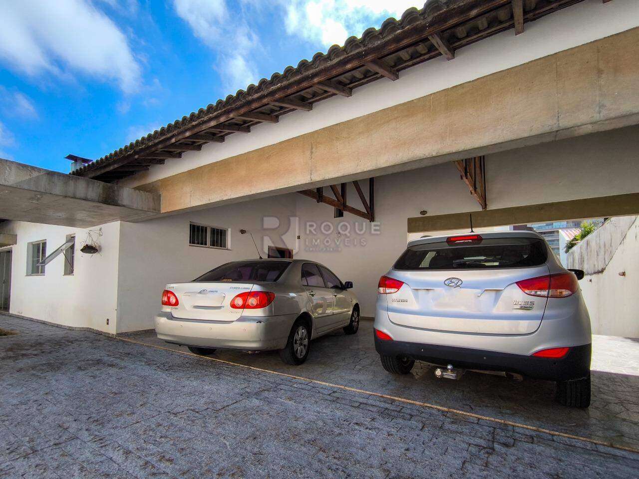 Casa em condomínio à venda no bairro Parque São Bento: GARAGEM