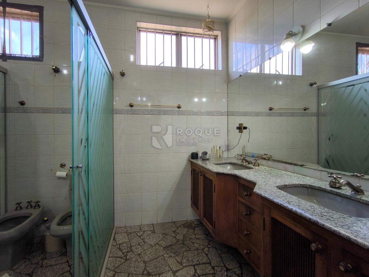 Casa em condomínio à venda no bairro Parque São Bento: WC SUÍTE MASTER