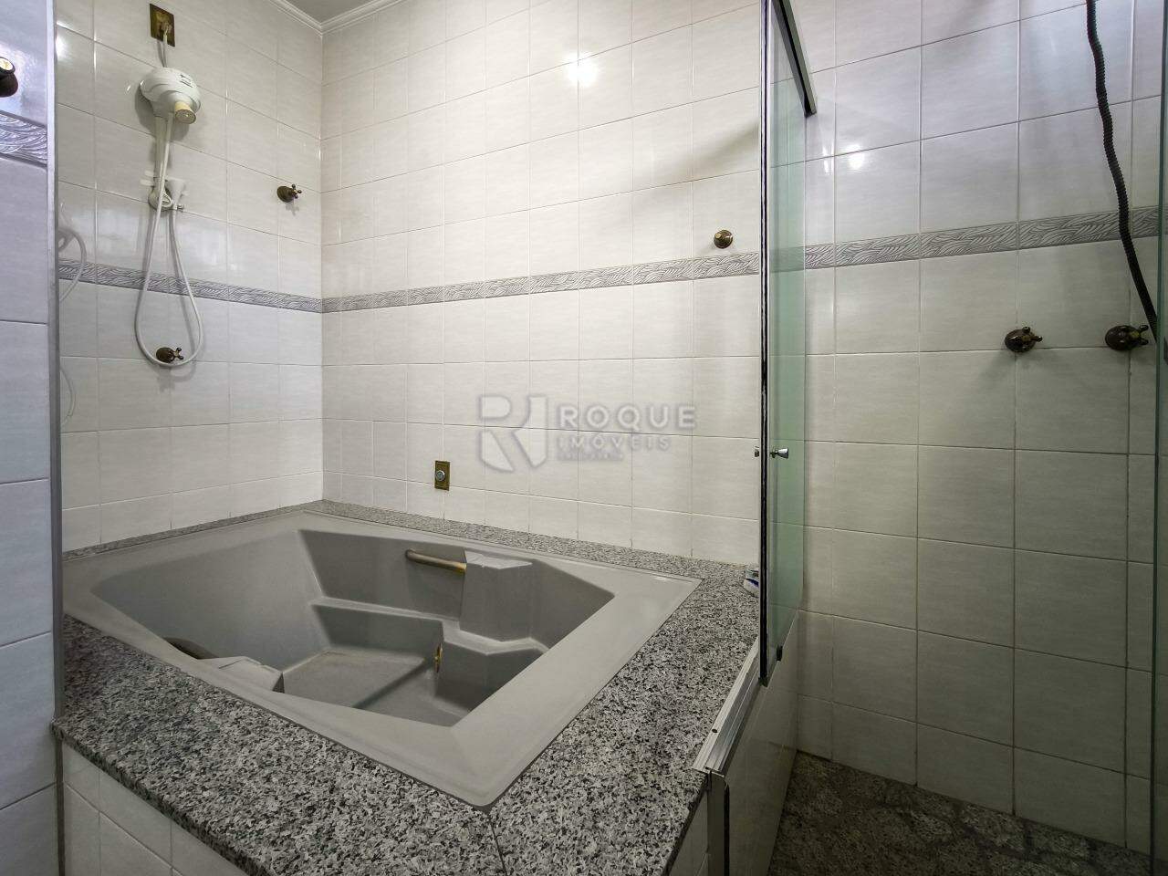 Casa em condomínio à venda no bairro Parque São Bento: WC SUÍTE MASTER