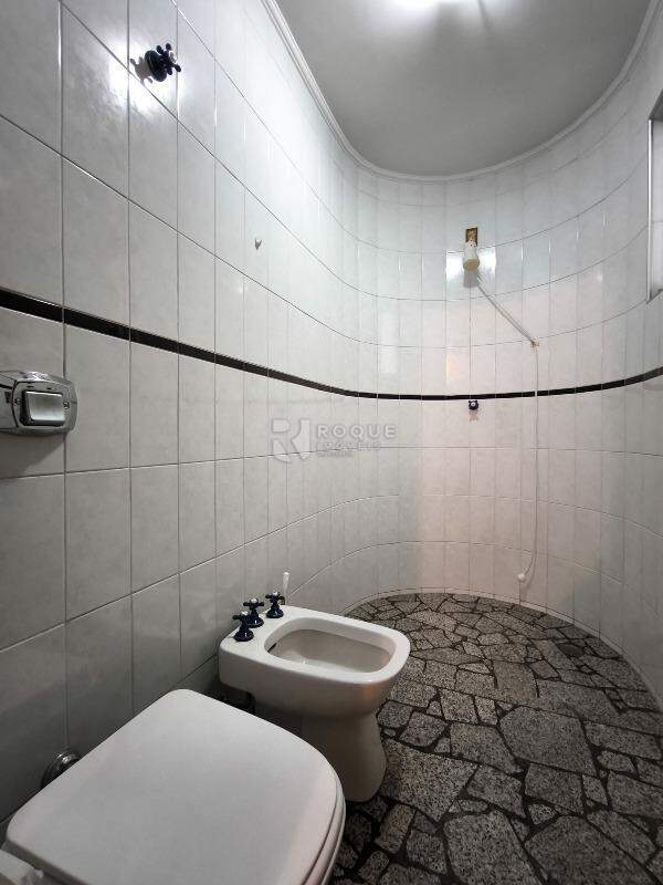 Casa em condomínio à venda no bairro Parque São Bento: LAVABO