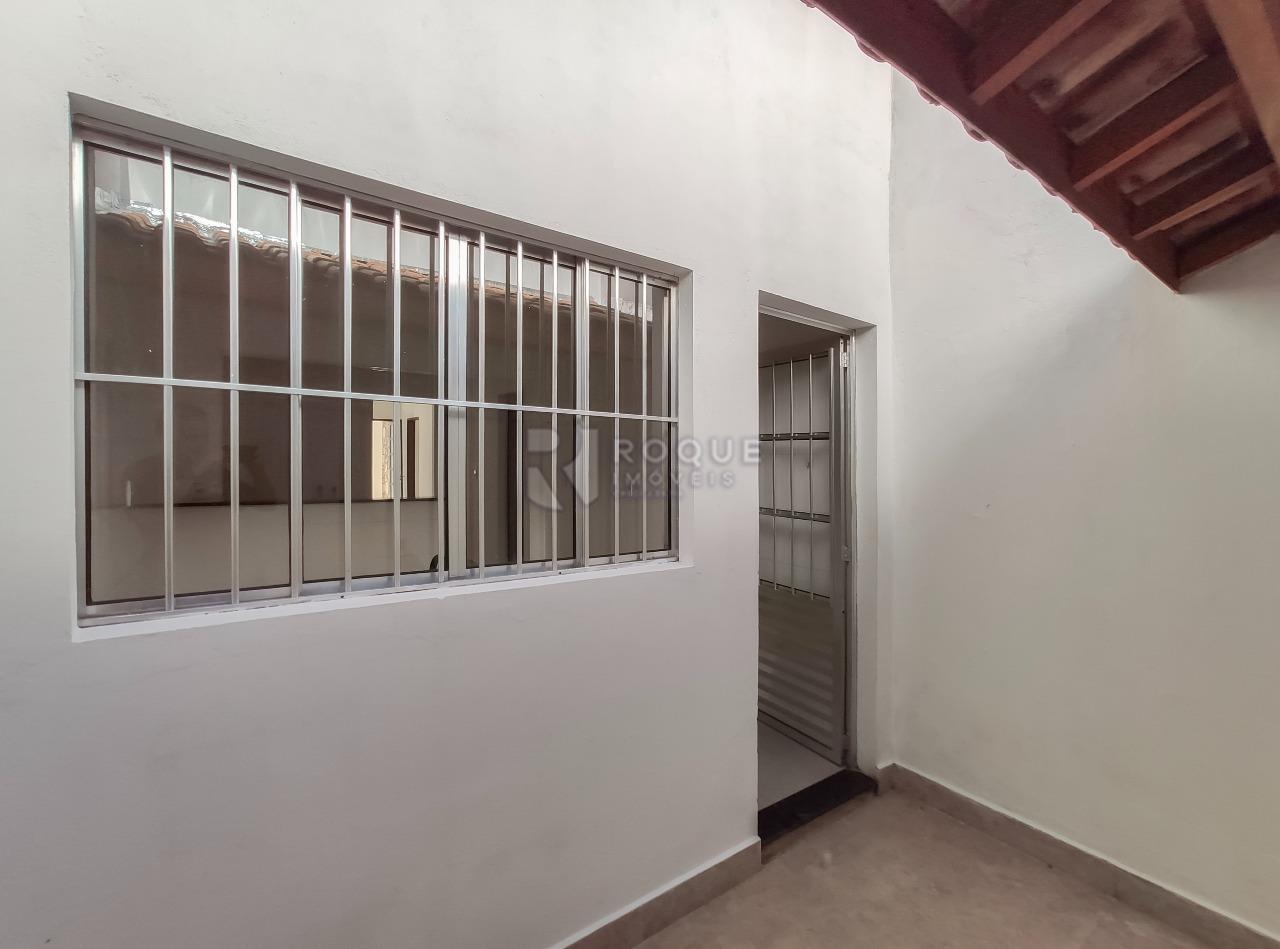 Casa Residencial para aluguel no bairro Parque Residencial Aeroporto: Fundo 