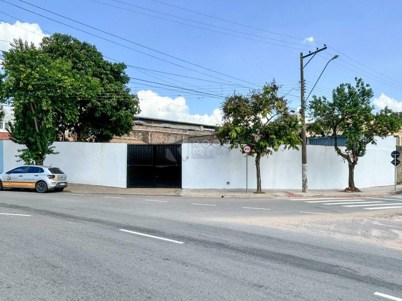 Barracão/Galpão para aluguel no bairro Jardim Glória: Fachada 