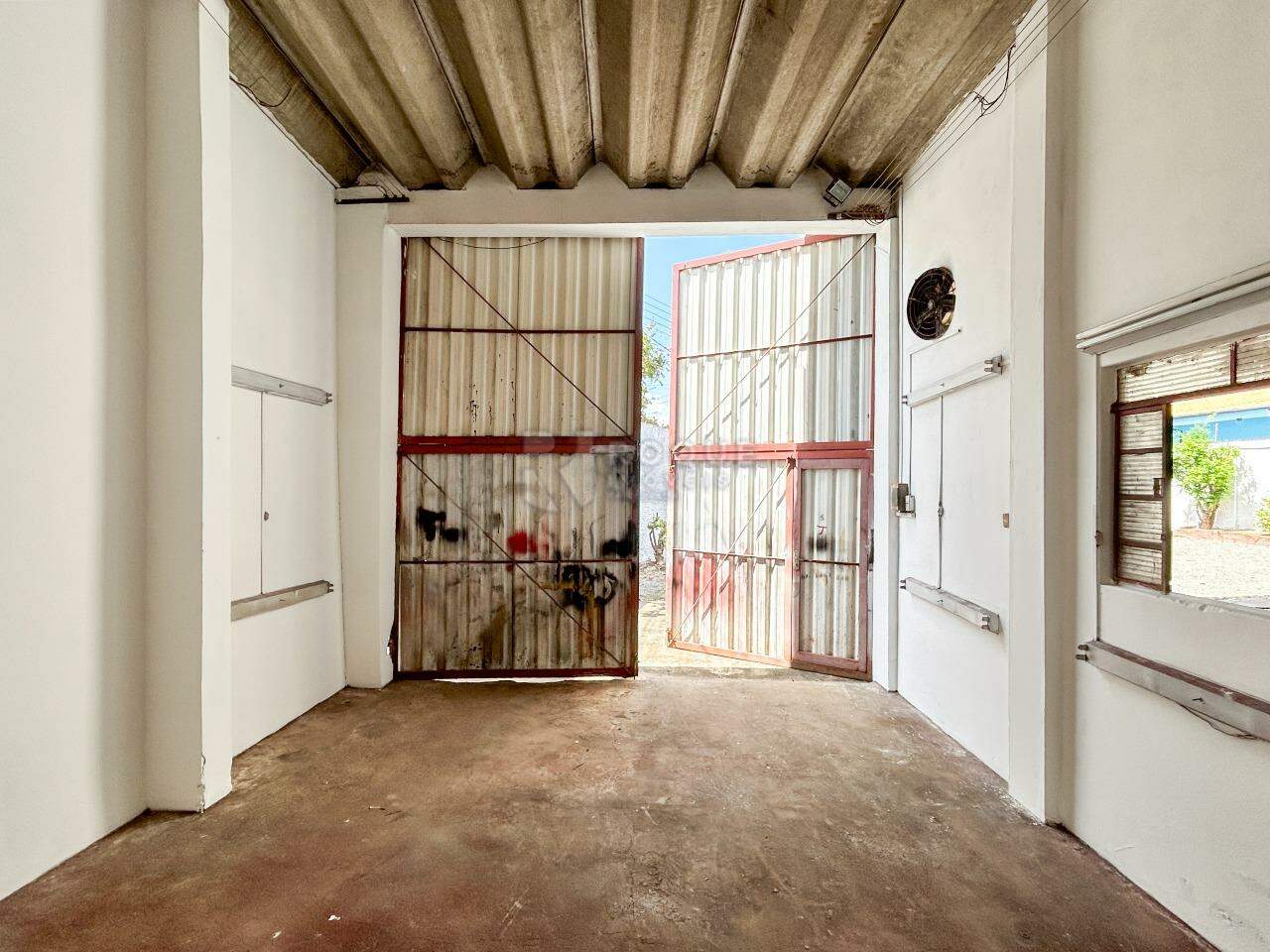 Barracão/Galpão para aluguel no bairro Jardim Glória: Sala