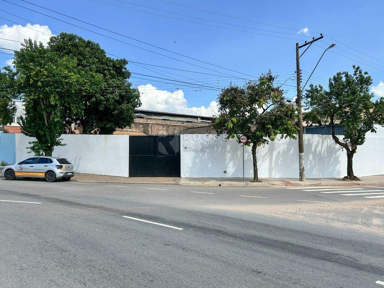 Barracão/Galpão para aluguel no bairro Jardim Glória: Fachada 