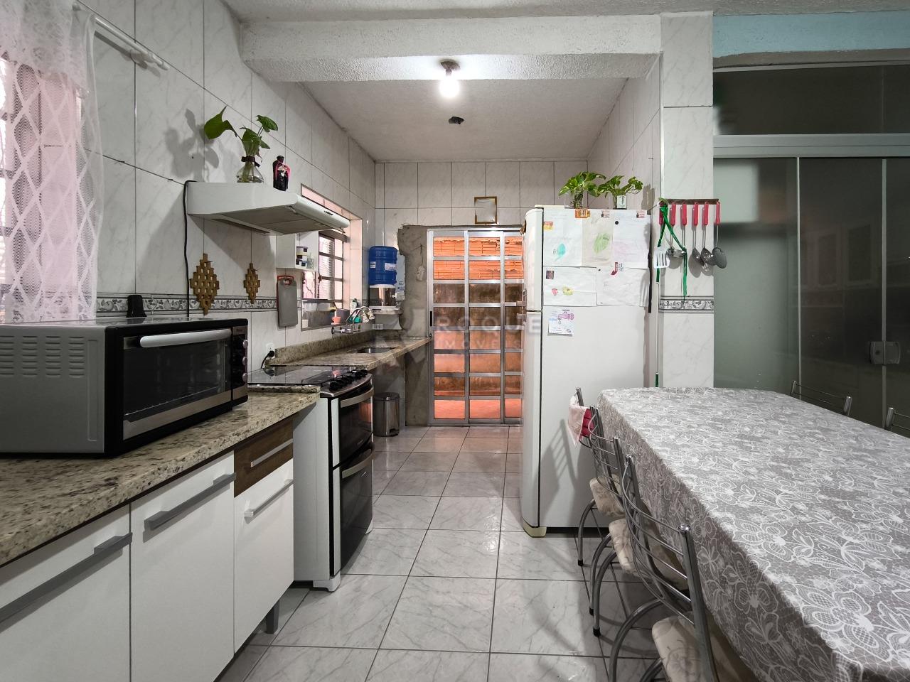 Casa Residencial à venda no bairro Jardim Residencial Dona Santina Paroli Peccinini: COZINHA