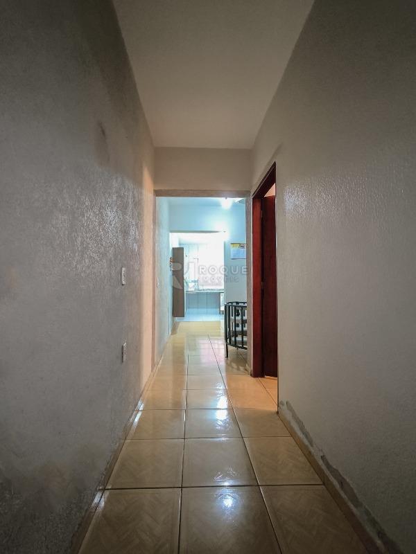 Casa Residencial à venda no bairro Jardim Residencial Dona Santina Paroli Peccinini: CORREDOR INTERNO