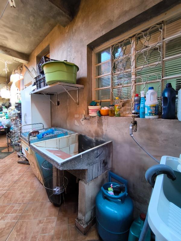 Casa Residencial à venda no bairro Jardim Residencial Dona Santina Paroli Peccinini: LAVANDERIA