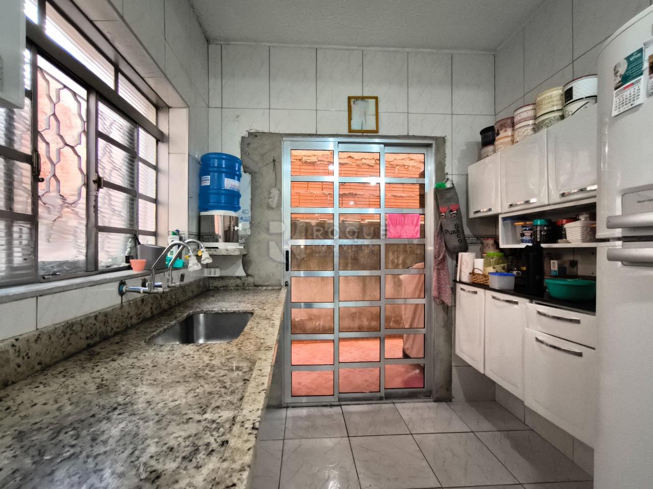 Casa Residencial à venda no bairro Jardim Residencial Dona Santina Paroli Peccinini: COZINHA
