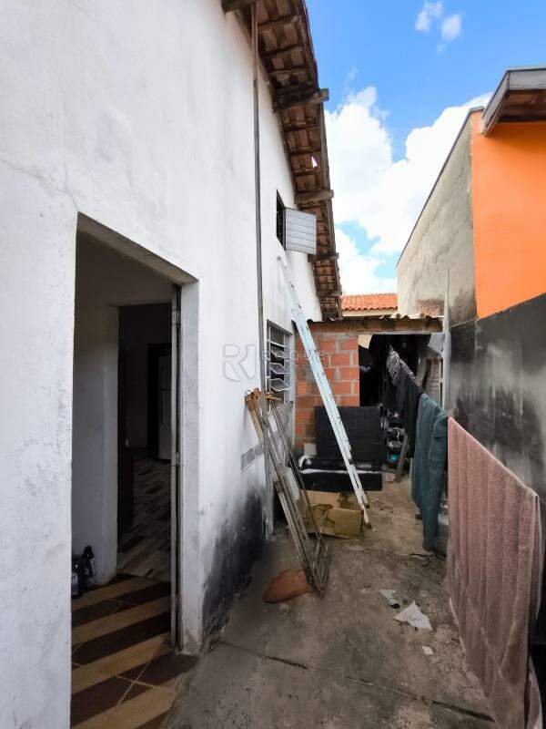 Casa Residencial à venda no bairro Jardim Morro Branco: LATERAL EXTERNA